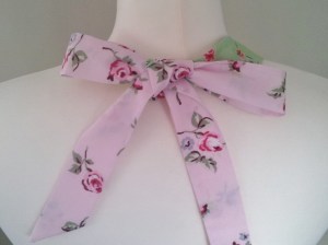 Rosy Posy Neck Tie