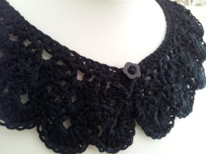 Lulu Loves Crochet Collar side