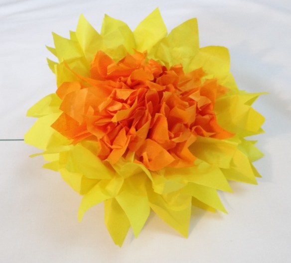 unfolding the paper daffodil the stitch sharer